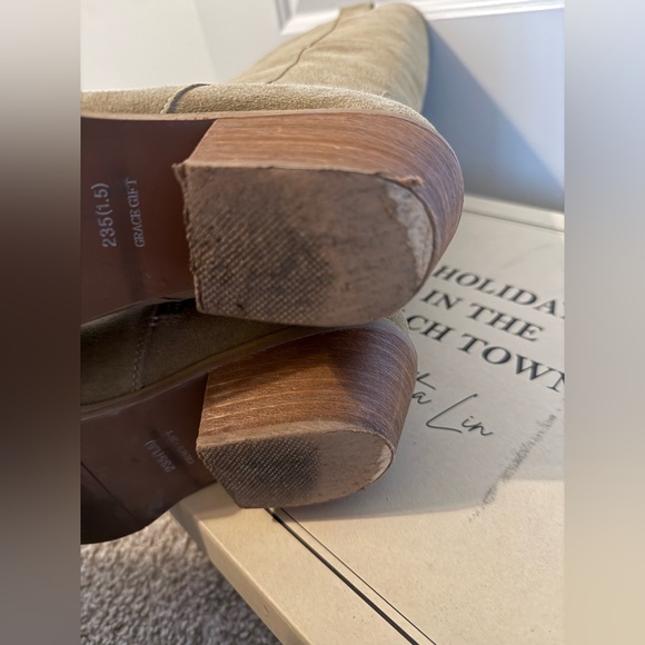 Grace Gift X Samantha Lin Leather V-Cut Western Block Heel Long Boots Beige 23.5 - Picture 16 of 16